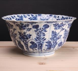 Chinese blue and white bowl, Kangxi