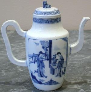 Chinese blue and white teapot, Kangxi